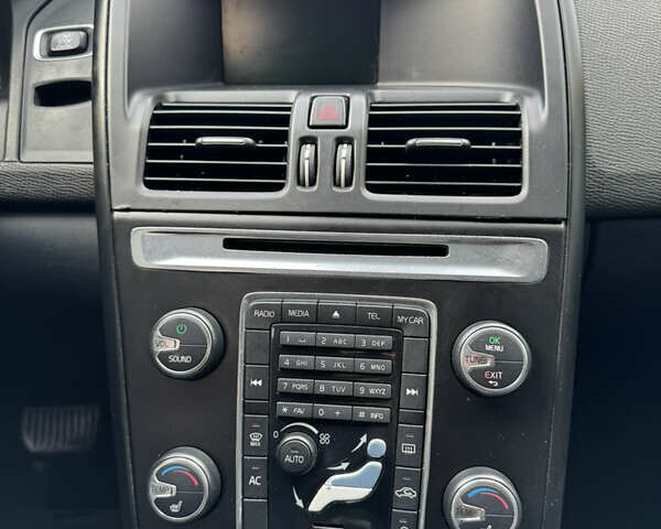 Черный Вольво ХС60, объемом двигателя 2.4 л и пробегом 308 тыс. км за 13700 $, фото 17 на Automoto.ua