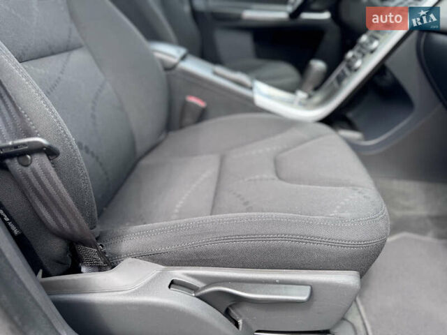 Черный Вольво ХС60, объемом двигателя 2.4 л и пробегом 254 тыс. км за 16400 $, фото 26 на Automoto.ua