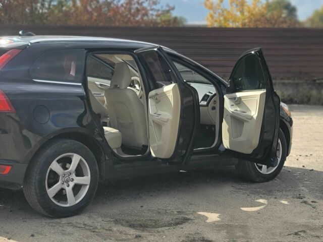 Черный Вольво ХС60, объемом двигателя 2.4 л и пробегом 272 тыс. км за 10948 $, фото 2 на Automoto.ua