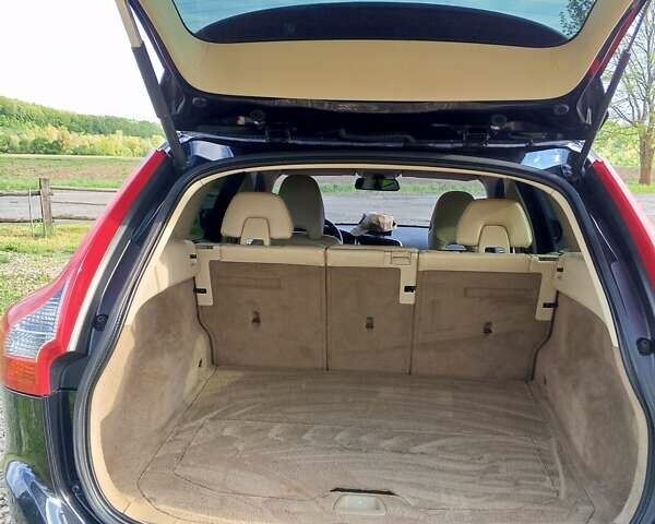 Чорний Вольво ХС60, об'ємом двигуна 2.4 л та пробігом 330 тис. км за 12999 $, фото 10 на Automoto.ua