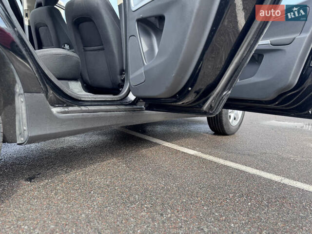 Черный Вольво ХС60, объемом двигателя 2.4 л и пробегом 254 тыс. км за 16400 $, фото 16 на Automoto.ua