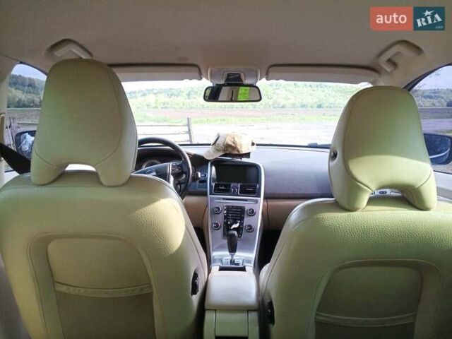 Чорний Вольво ХС60, об'ємом двигуна 2.4 л та пробігом 330 тис. км за 12999 $, фото 8 на Automoto.ua