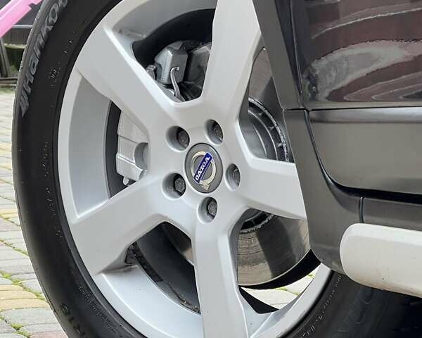 Чорний Вольво ХС60, об'ємом двигуна 0 л та пробігом 238 тис. км за 14950 $, фото 47 на Automoto.ua