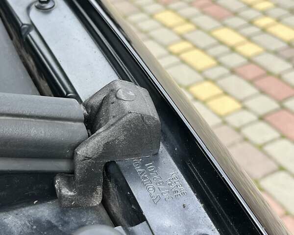 Чорний Вольво ХС60, об'ємом двигуна 0 л та пробігом 238 тис. км за 14950 $, фото 113 на Automoto.ua