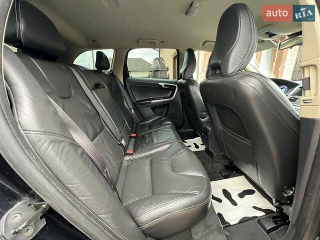 Чорний Вольво ХС60, об'ємом двигуна 0 л та пробігом 238 тис. км за 14950 $, фото 92 на Automoto.ua