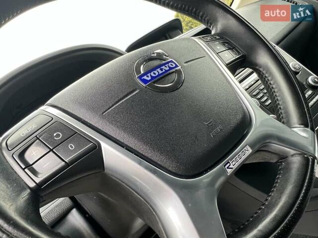 Чорний Вольво ХС60, об'ємом двигуна 0 л та пробігом 238 тис. км за 14950 $, фото 73 на Automoto.ua