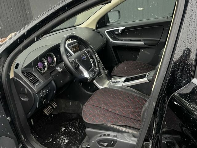 Чорний Вольво ХС60, об'ємом двигуна 3 л та пробігом 238 тис. км за 10999 $, фото 6 на Automoto.ua