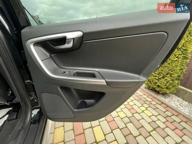 Чорний Вольво ХС60, об'ємом двигуна 0 л та пробігом 238 тис. км за 14950 $, фото 94 на Automoto.ua