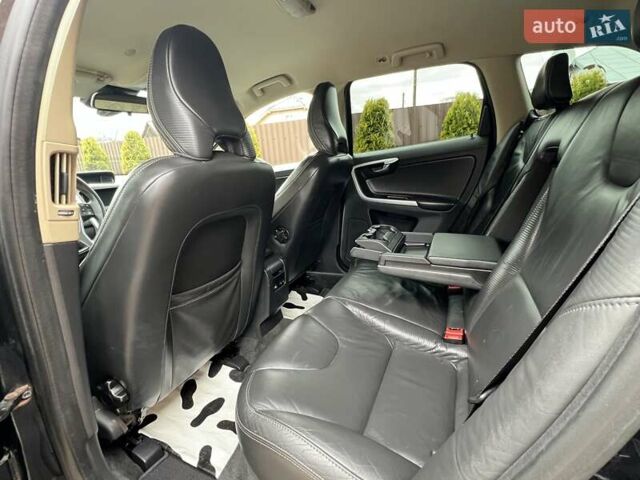 Чорний Вольво ХС60, об'ємом двигуна 0 л та пробігом 238 тис. км за 14950 $, фото 90 на Automoto.ua