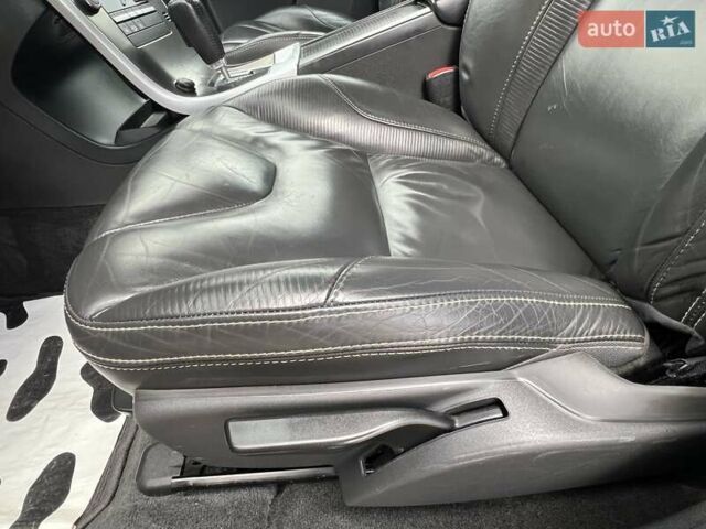 Чорний Вольво ХС60, об'ємом двигуна 0 л та пробігом 238 тис. км за 14950 $, фото 77 на Automoto.ua