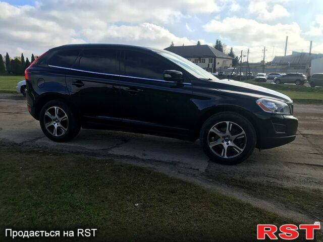 Чорний Вольво ХС60, об'ємом двигуна 2.4 л та пробігом 326 тис. км за 11500 $, фото 2 на Automoto.ua