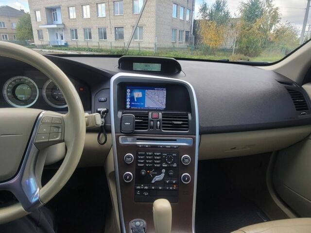 Чорний Вольво ХС60, об'ємом двигуна 0 л та пробігом 272 тис. км за 10107 $, фото 4 на Automoto.ua