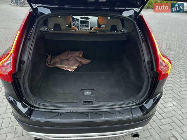 Черный Вольво ХС60, объемом двигателя 1.98 л и пробегом 216 тыс. км за 15000 $, фото 5 на Automoto.ua