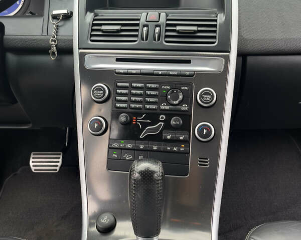 Черный Вольво ХС60, объемом двигателя 2.4 л и пробегом 241 тыс. км за 15450 $, фото 39 на Automoto.ua