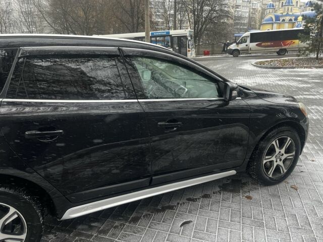 Чорний Вольво ХС60, об'ємом двигуна 3 л та пробігом 238 тис. км за 10999 $, фото 3 на Automoto.ua