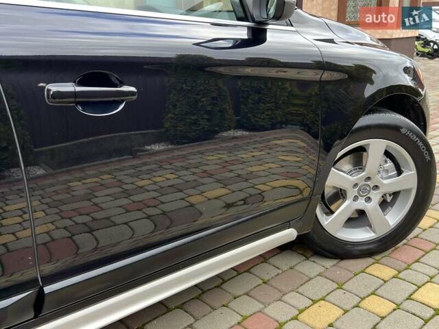 Чорний Вольво ХС60, об'ємом двигуна 0 л та пробігом 238 тис. км за 14950 $, фото 58 на Automoto.ua