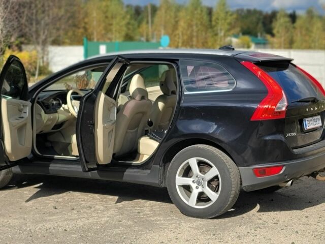 Черный Вольво ХС60, объемом двигателя 0 л и пробегом 272 тыс. км за 10107 $, фото 12 на Automoto.ua