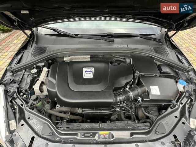 Чорний Вольво ХС60, об'ємом двигуна 0 л та пробігом 238 тис. км за 14950 $, фото 108 на Automoto.ua