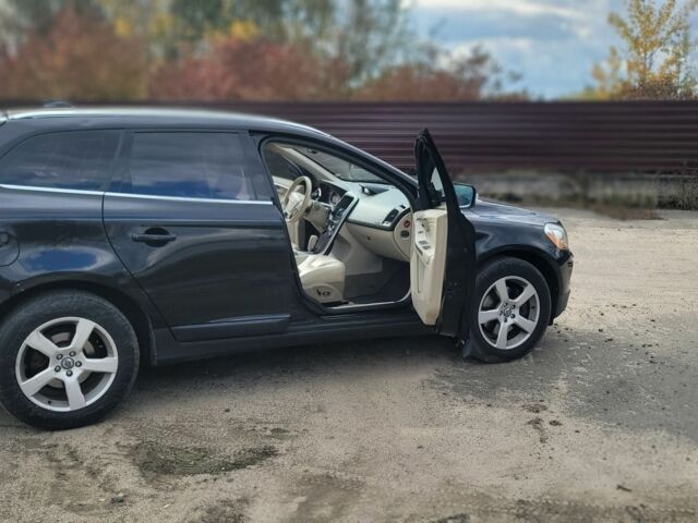 Черный Вольво ХС60, объемом двигателя 0 л и пробегом 272 тыс. км за 10107 $, фото 14 на Automoto.ua