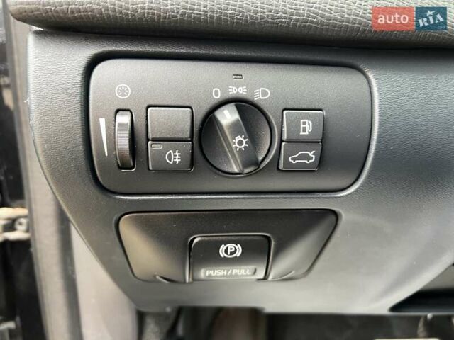 Чорний Вольво ХС60, об'ємом двигуна 0 л та пробігом 238 тис. км за 14950 $, фото 86 на Automoto.ua