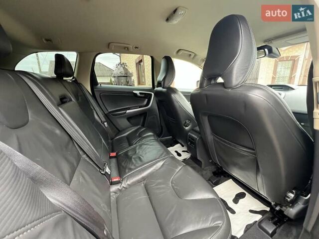 Чорний Вольво ХС60, об'ємом двигуна 0 л та пробігом 238 тис. км за 14950 $, фото 93 на Automoto.ua