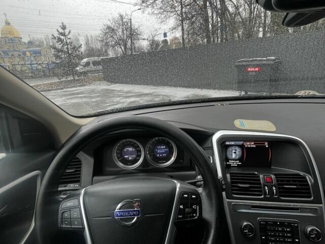 Чорний Вольво ХС60, об'ємом двигуна 3 л та пробігом 238 тис. км за 10999 $, фото 7 на Automoto.ua