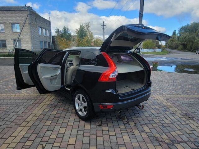 Черный Вольво ХС60, объемом двигателя 0 л и пробегом 272 тыс. км за 10107 $, фото 8 на Automoto.ua