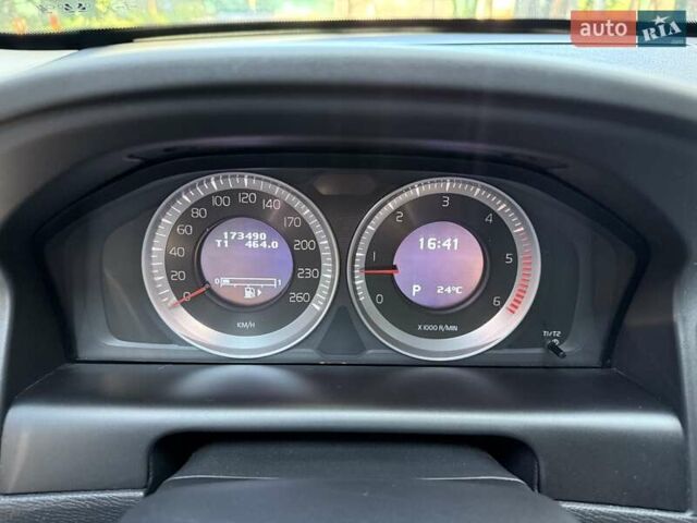 Чорний Вольво ХС60, об'ємом двигуна 2.4 л та пробігом 173 тис. км за 15850 $, фото 32 на Automoto.ua