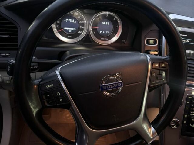 Вольво ХС60 2012 в Черновцах на Automoto.ua Черный Вольво ХС60, объемом двигателя 2.4 л и пробегом 265 тыс. км за 15950 $, фото 7 на Automoto.ua