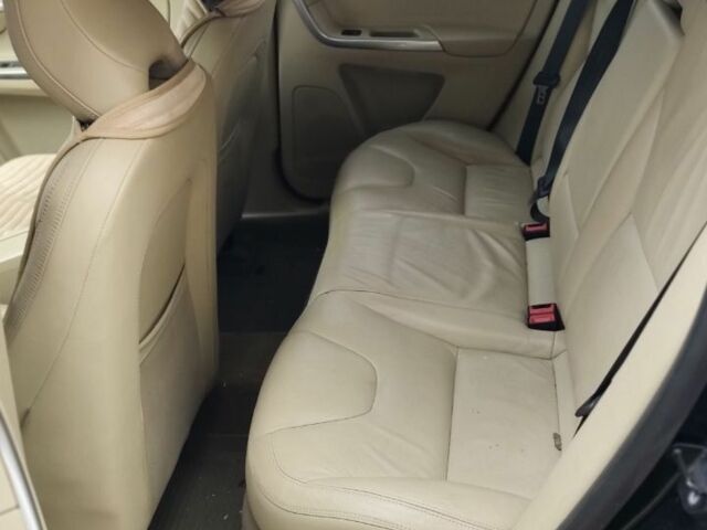 Черный Вольво ХС60, объемом двигателя 2.4 л и пробегом 102 тыс. км за 20000 $, фото 7 на Automoto.ua