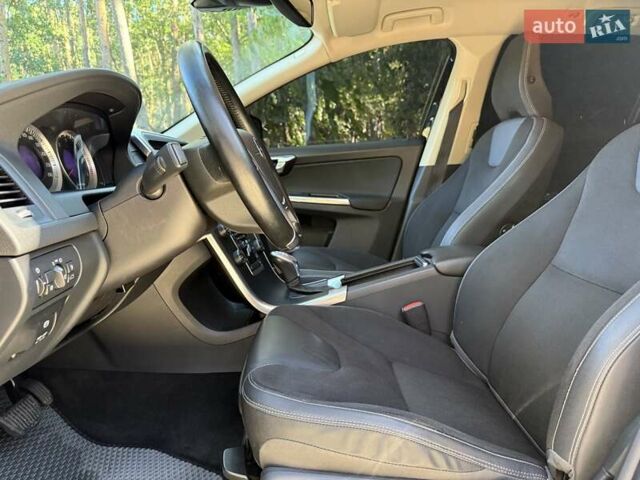 Чорний Вольво ХС60, об'ємом двигуна 2.4 л та пробігом 173 тис. км за 15850 $, фото 11 на Automoto.ua