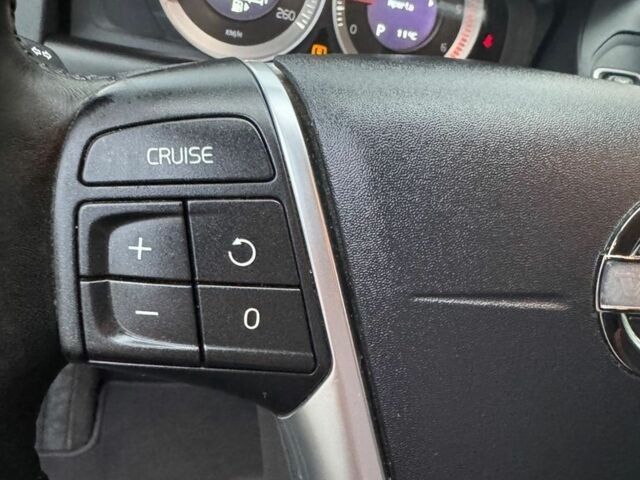 Чорний Вольво ХС60, об'ємом двигуна 2 л та пробігом 191 тис. км за 8300 $, фото 16 на Automoto.ua