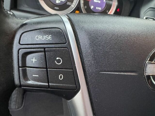 Черный Вольво ХС60, объемом двигателя 2 л и пробегом 191 тыс. км за 8500 $, фото 17 на Automoto.ua