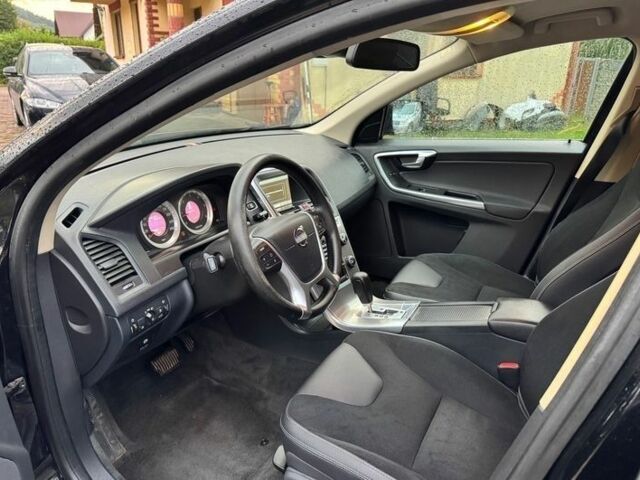 Чорний Вольво ХС60, об'ємом двигуна 2 л та пробігом 191 тис. км за 8300 $, фото 10 на Automoto.ua