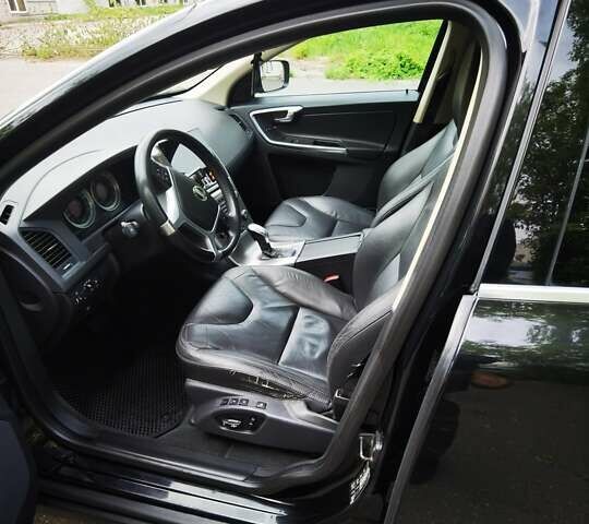 Чорний Вольво ХС60, об'ємом двигуна 2.4 л та пробігом 323 тис. км за 18692 $, фото 8 на Automoto.ua