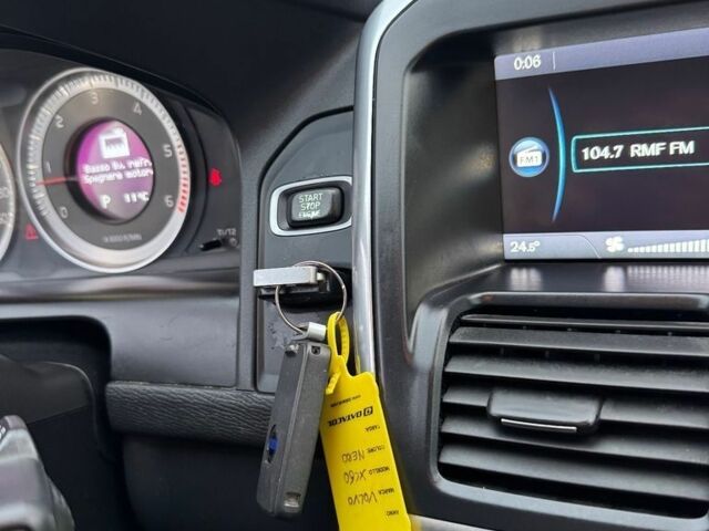 Черный Вольво ХС60, объемом двигателя 2 л и пробегом 191 тыс. км за 8500 $, фото 21 на Automoto.ua