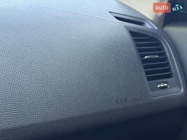 Чорний Вольво ХС60, об'ємом двигуна 2.4 л та пробігом 173 тис. км за 15850 $, фото 36 на Automoto.ua