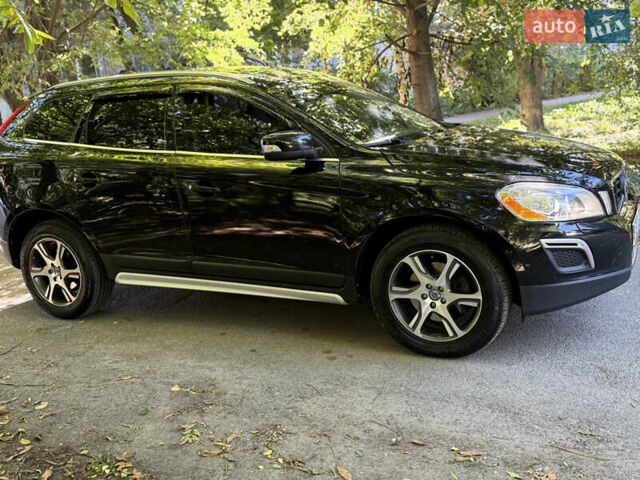 Чорний Вольво ХС60, об'ємом двигуна 2.4 л та пробігом 177 тис. км за 15200 $, фото 2 на Automoto.ua