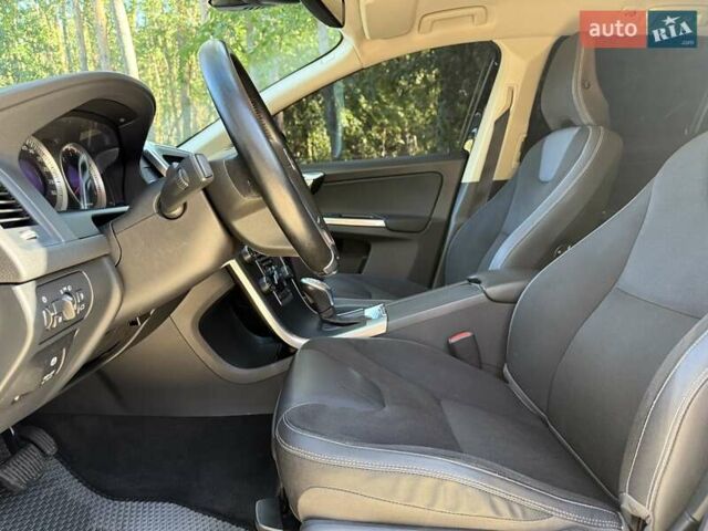 Чорний Вольво ХС60, об'ємом двигуна 2.4 л та пробігом 173 тис. км за 15850 $, фото 13 на Automoto.ua