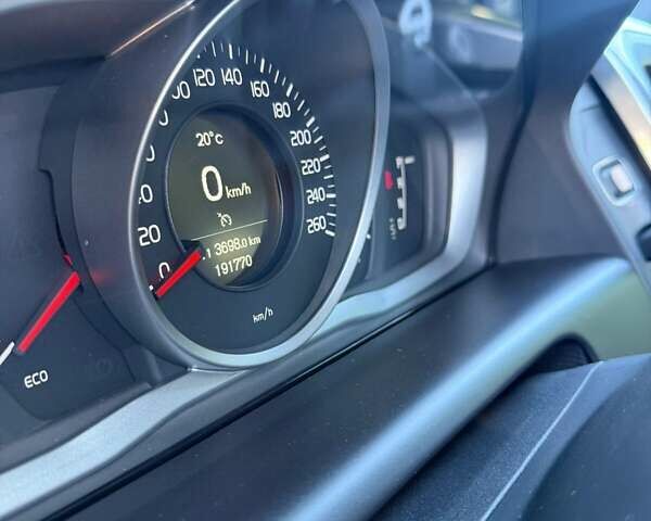 Черный Вольво ХС60, объемом двигателя 2.4 л и пробегом 191 тыс. км за 18000 $, фото 6 на Automoto.ua