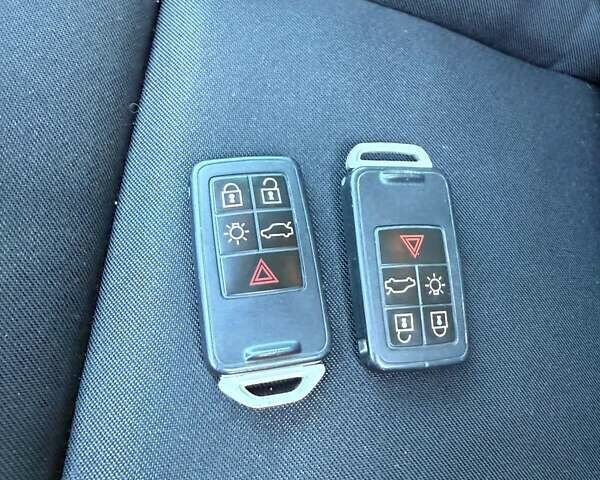 Черный Вольво ХС60, объемом двигателя 2.4 л и пробегом 191 тыс. км за 18000 $, фото 33 на Automoto.ua