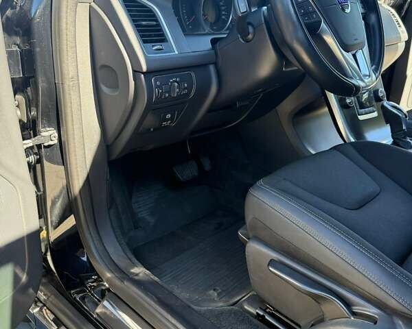 Черный Вольво ХС60, объемом двигателя 2.4 л и пробегом 191 тыс. км за 18000 $, фото 10 на Automoto.ua