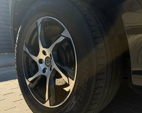 Черный Вольво ХС60, объемом двигателя 2.4 л и пробегом 191 тыс. км за 18000 $, фото 22 на Automoto.ua