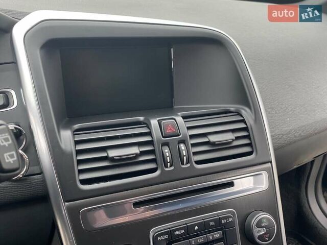 Чорний Вольво ХС60, об'ємом двигуна 2.4 л та пробігом 190 тис. км за 17995 $, фото 17 на Automoto.ua