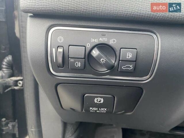 Чорний Вольво ХС60, об'ємом двигуна 2.4 л та пробігом 190 тис. км за 17995 $, фото 26 на Automoto.ua