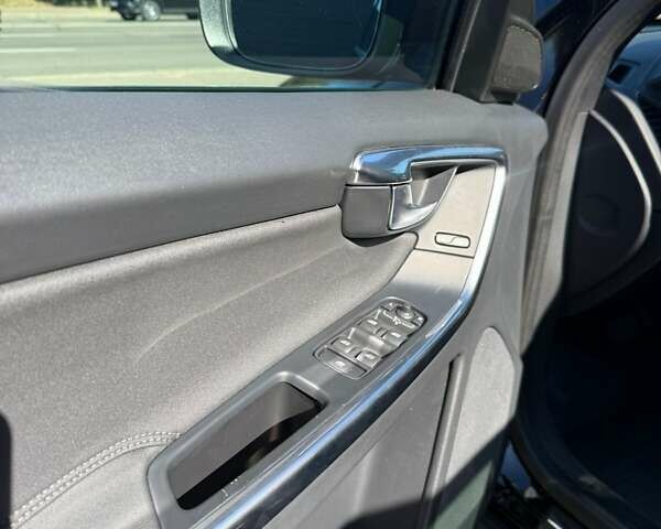 Черный Вольво ХС60, объемом двигателя 2.4 л и пробегом 191 тыс. км за 18000 $, фото 15 на Automoto.ua