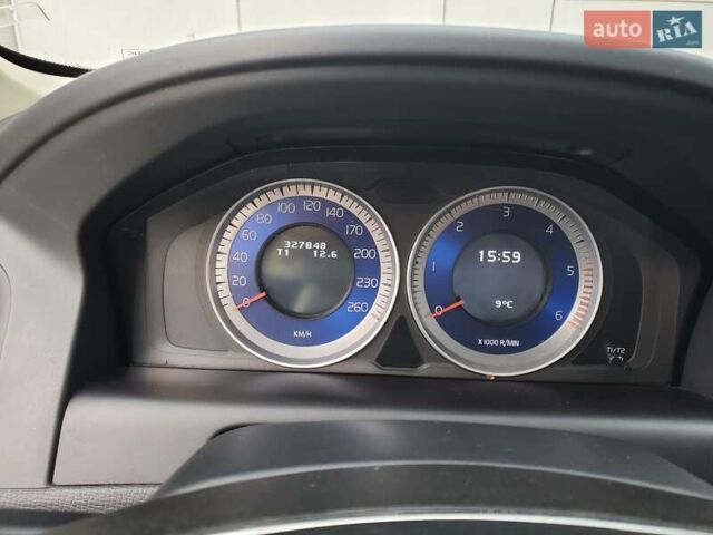Вольво ХС60 2013 в Хмельницком на Automoto.ua Черный Вольво ХС60, объемом двигателя 2.4 л и пробегом 327 тыс. км за 16500 $, фото 11 на Automoto.ua