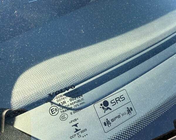 Черный Вольво ХС60, объемом двигателя 2.4 л и пробегом 191 тыс. км за 18000 $, фото 26 на Automoto.ua