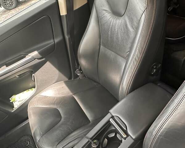 Чорний Вольво ХС60, об'ємом двигуна 2.95 л та пробігом 242 тис. км за 17800 $, фото 8 на Automoto.ua