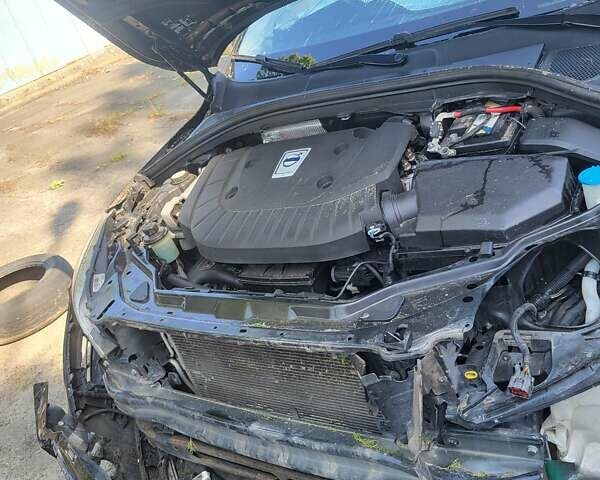 Чорний Вольво ХС60, об'ємом двигуна 2.4 л та пробігом 285 тис. км за 5500 $, фото 4 на Automoto.ua